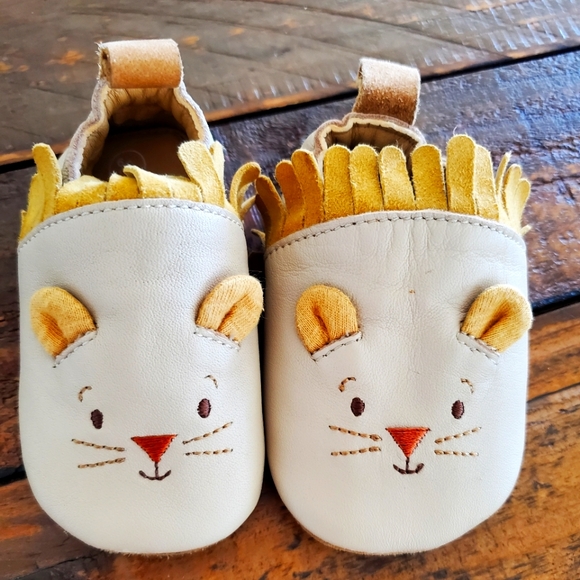 Baby slippers. Great quality.6-12 Months - Picture 1 of 4